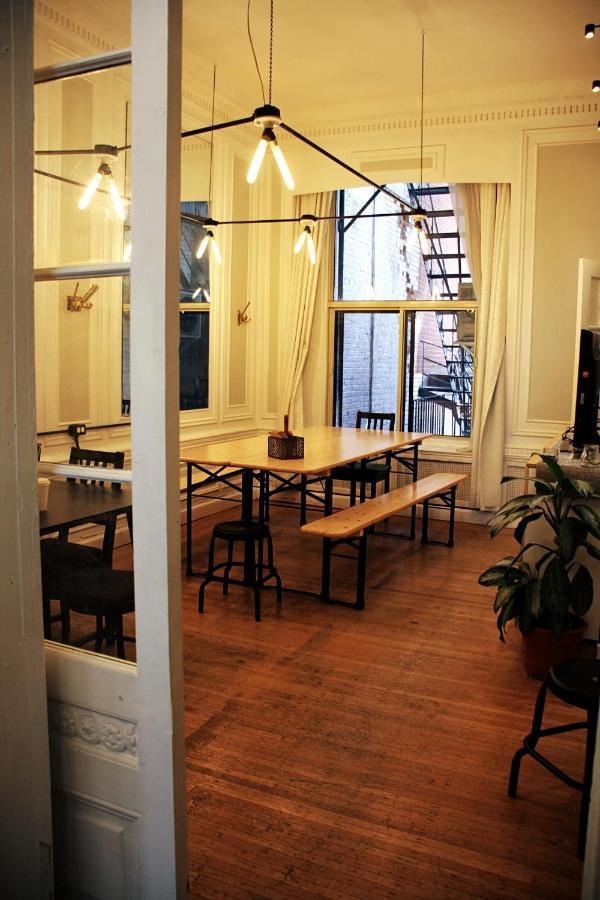 Ambrose House & Cafe - Self Check-In Guesthouse Montréal Exteriör bild